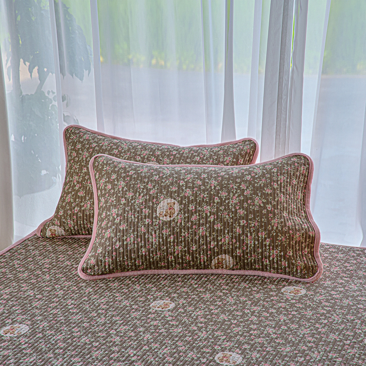 91家纺网 家纺一手货源 找家纺 X猫先生 2025新款棉加绒床垫一面全棉一面牛奶绒床褥垫软床垫床盖四季通用 繁花小熊（A棉B绒）