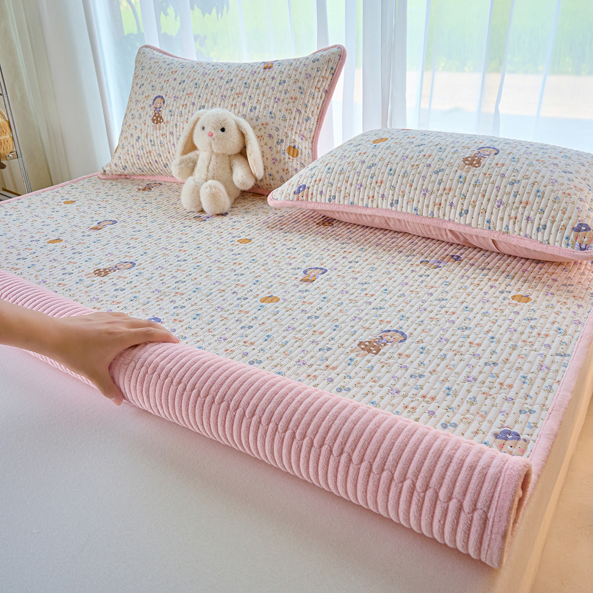 91家纺网 家纺一手货源 找家纺 X猫先生 2025新款棉加绒床垫一面全棉一面牛奶绒床褥垫软床垫床盖四季通用 花田囡囡（A棉B绒）