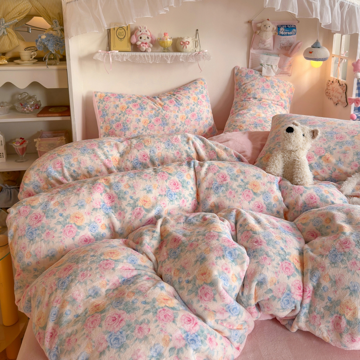 91家纺网 家纺一手货源 找家纺 初念 2025新款加厚高克重保暖可爱系牛奶绒床品套件系列（小红书推荐）（提供买家秀） 蔷薇语