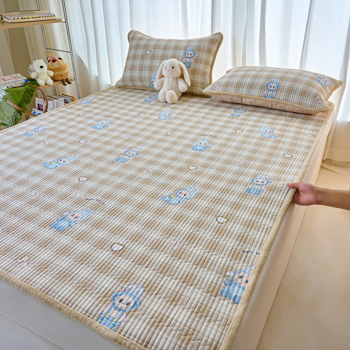 91家纺网 家纺一手货源 找家纺 X猫先生 2025新款棉加绒床垫一面全棉一面牛奶绒床褥垫软床垫床盖四季通用 拉布兔兔（A棉B绒）