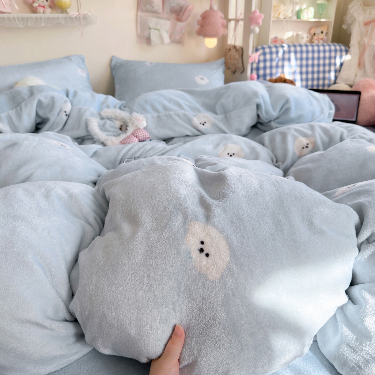 91家纺网 家纺一手货源 找家纺 初念 2025新款加厚高克重保暖可爱系牛奶绒床品套件系列（小红书推荐）（提供买家秀） 绒绒小狗-蓝