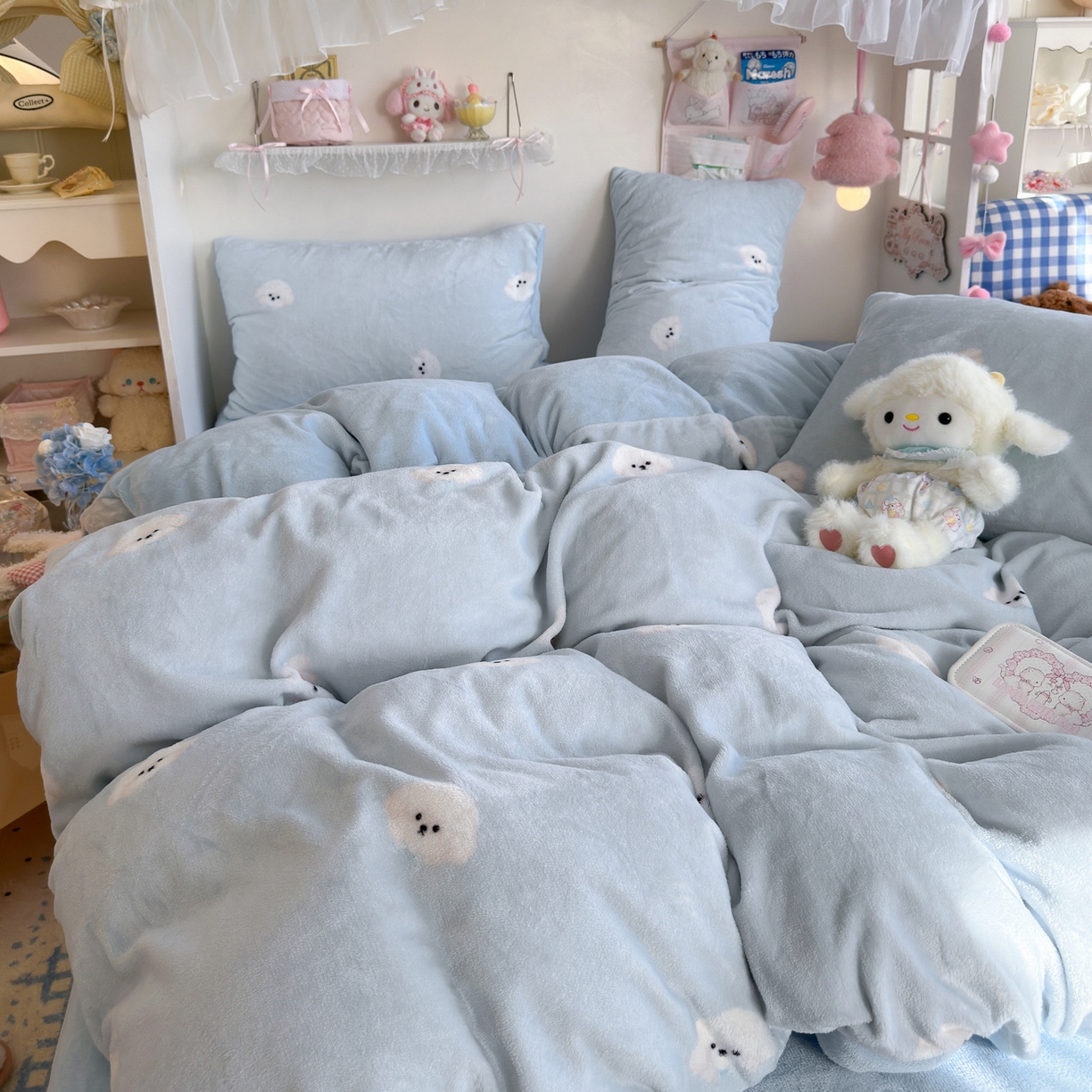 91家纺网 家纺一手货源 找家纺 初念 2025新款加厚高克重保暖可爱系牛奶绒床品套件系列（小红书推荐）（提供买家秀） 绒绒小狗-蓝