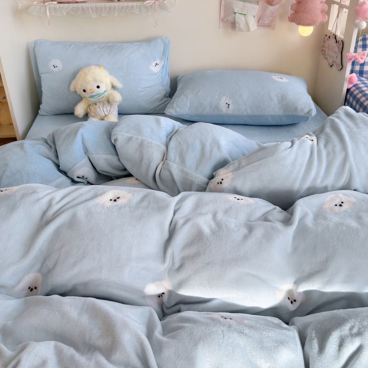 91家纺网 家纺一手货源 找家纺 初念 2025新款加厚高克重保暖可爱系牛奶绒床品套件系列（小红书推荐）（提供买家秀） 绒绒小狗-蓝