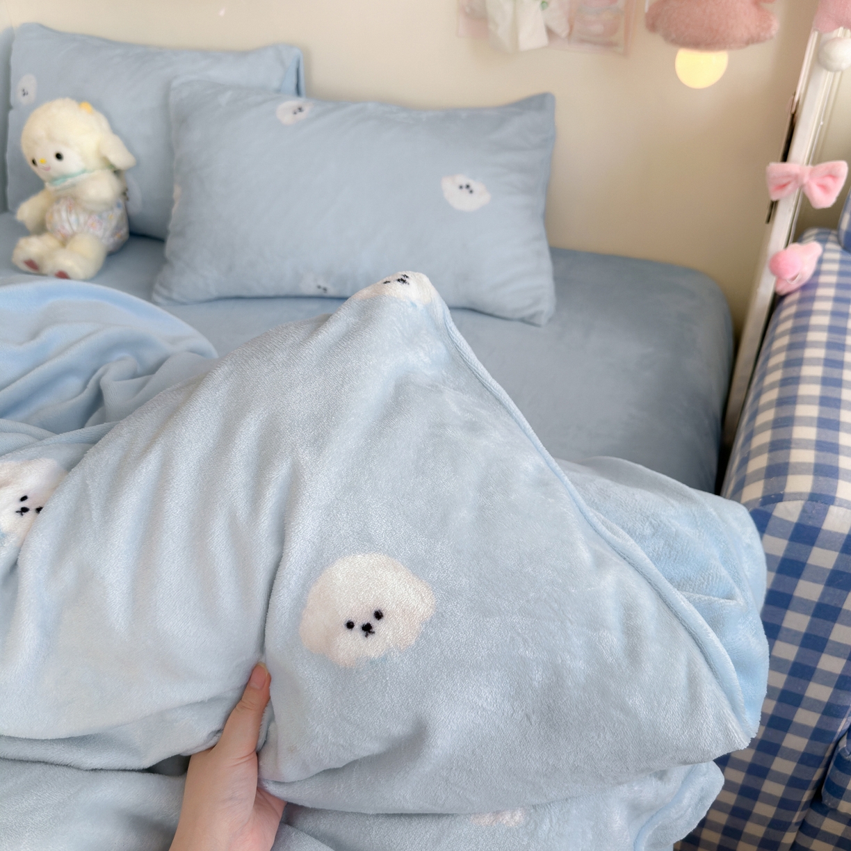 91家纺网 家纺一手货源 找家纺 初念 2025新款加厚高克重保暖可爱系牛奶绒床品套件系列（小红书推荐）（提供买家秀） 绒绒小狗-蓝