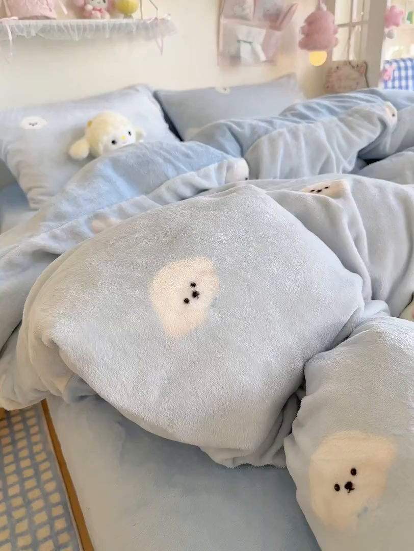 91家纺网 家纺一手货源 找家纺 初念 2025新款加厚高克重保暖可爱系牛奶绒床品套件系列（小红书推荐）（提供买家秀） 绒绒小狗-蓝