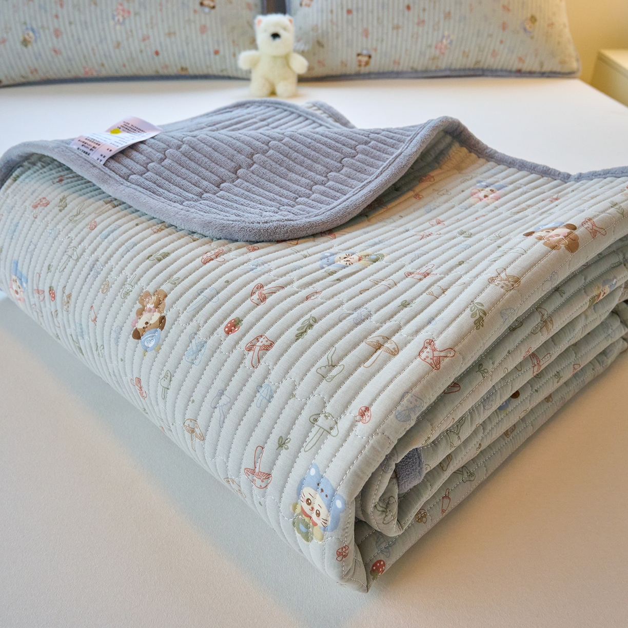 91家纺网 家纺一手货源 找家纺 X猫先生 2025新款棉加绒床垫一面全棉一面牛奶绒床褥垫软床垫床盖四季通用 蘑菇小镇(A棉B绒）