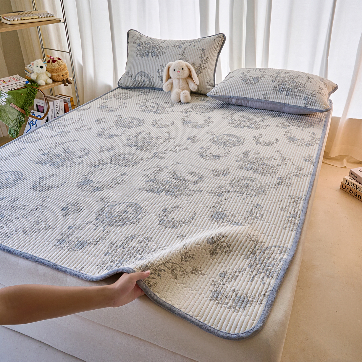 91家纺网 家纺一手货源 找家纺 X猫先生 2025新款棉加绒床垫一面全棉一面牛奶绒床褥垫软床垫床盖四季通用 莫奈花园(A棉B绒）