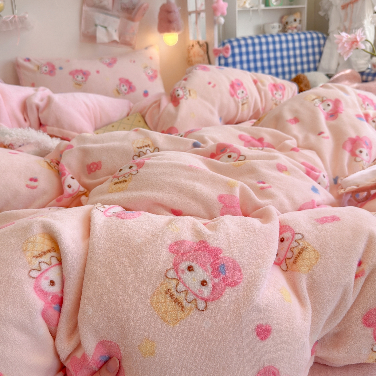 91家纺网 家纺一手货源 找家纺 初念 2025新款加厚高克重保暖可爱系牛奶绒床品套件系列（小红书推荐）（提供买家秀） 小美甜品屋