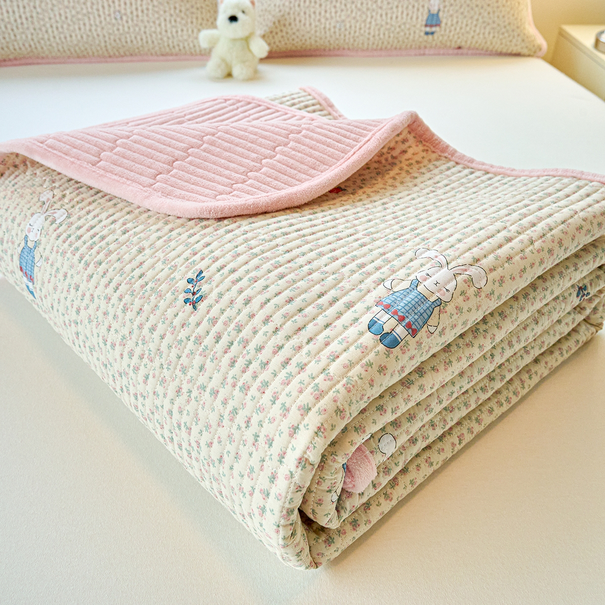 91家纺网 家纺一手货源 找家纺 X猫先生 2025新款棉加绒床垫一面全棉一面牛奶绒床褥垫软床垫床盖四季通用 奶呼小兔（A棉B绒）