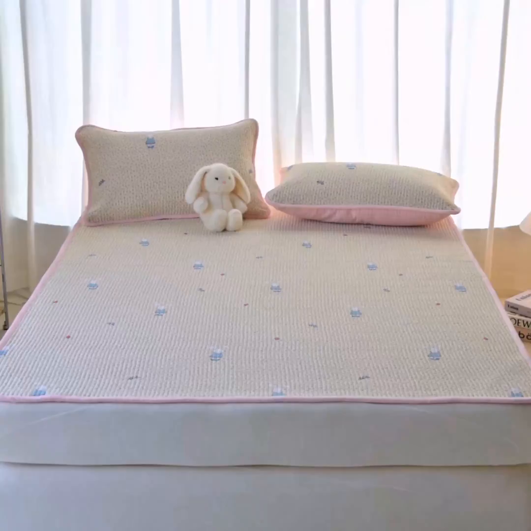 91家纺网 家纺一手货源 找家纺 X猫先生 2025新款棉加绒床垫一面全棉一面牛奶绒床褥垫软床垫床盖四季通用 奶呼小兔（A棉B绒）
