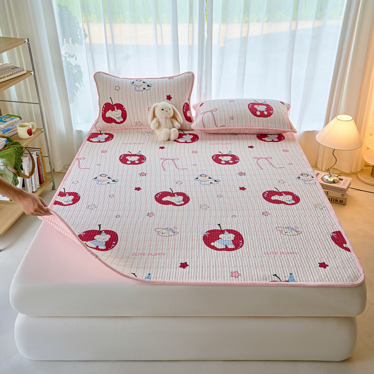 91家纺网 家纺一手货源 找家纺 X猫先生 2025新款棉加绒床垫一面全棉一面牛奶绒床褥垫软床垫床盖四季通用 甜心苹果派（A棉B绒）