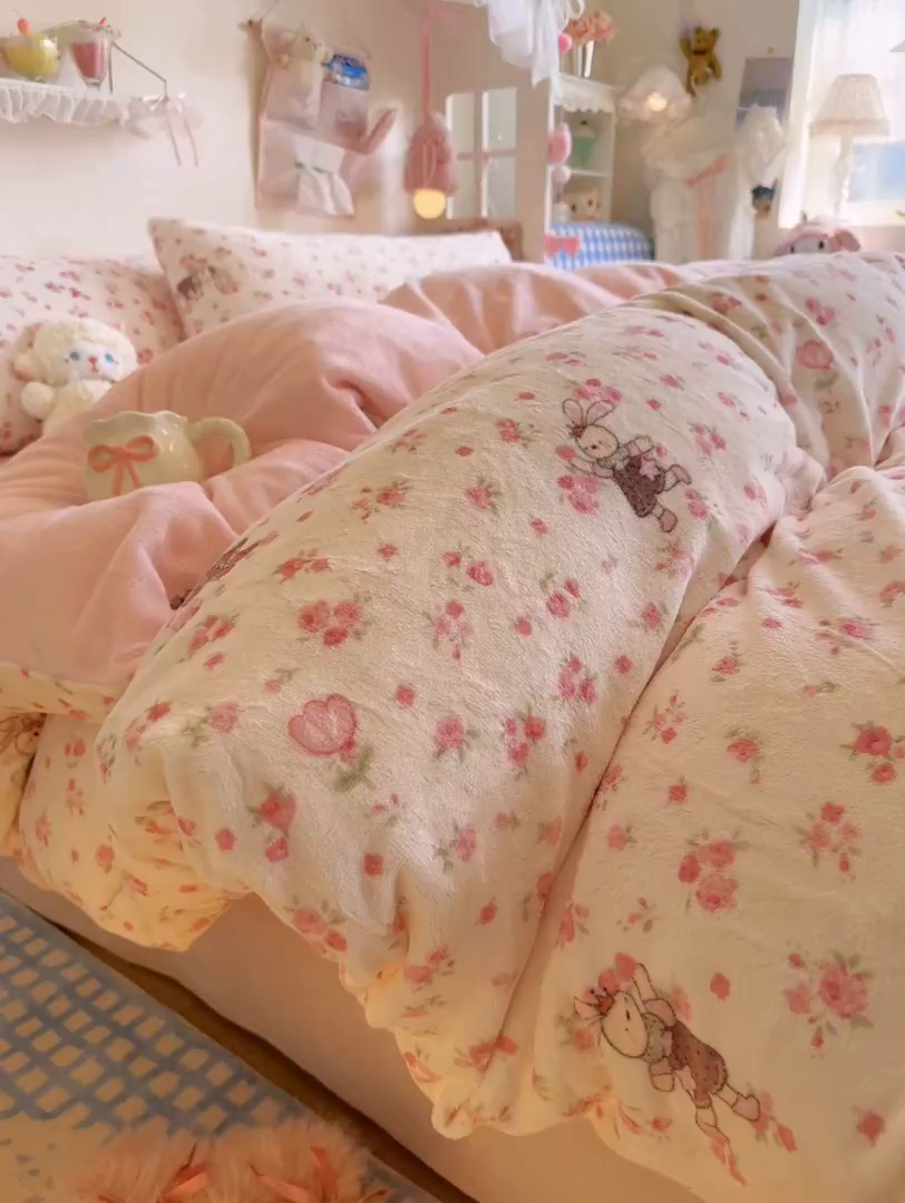 91家纺网 家纺一手货源 找家纺 初念 2025新款加厚高克重保暖可爱系牛奶绒床品套件系列（小红书推荐）（提供买家秀） 小兔舞