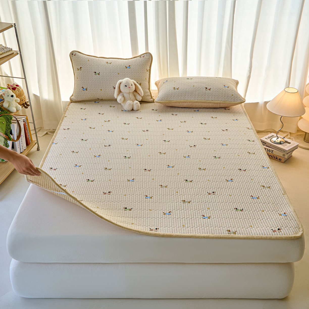 91家纺网 家纺一手货源 找家纺 X猫先生 2025新款棉加绒床垫一面全棉一面牛奶绒床褥垫软床垫床盖四季通用 星星柯基(A棉B绒）