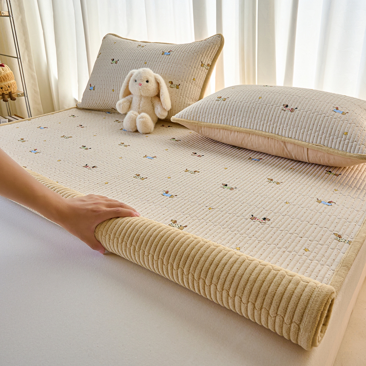 91家纺网 家纺一手货源 找家纺 X猫先生 2025新款棉加绒床垫一面全棉一面牛奶绒床褥垫软床垫床盖四季通用 星星柯基(A棉B绒）