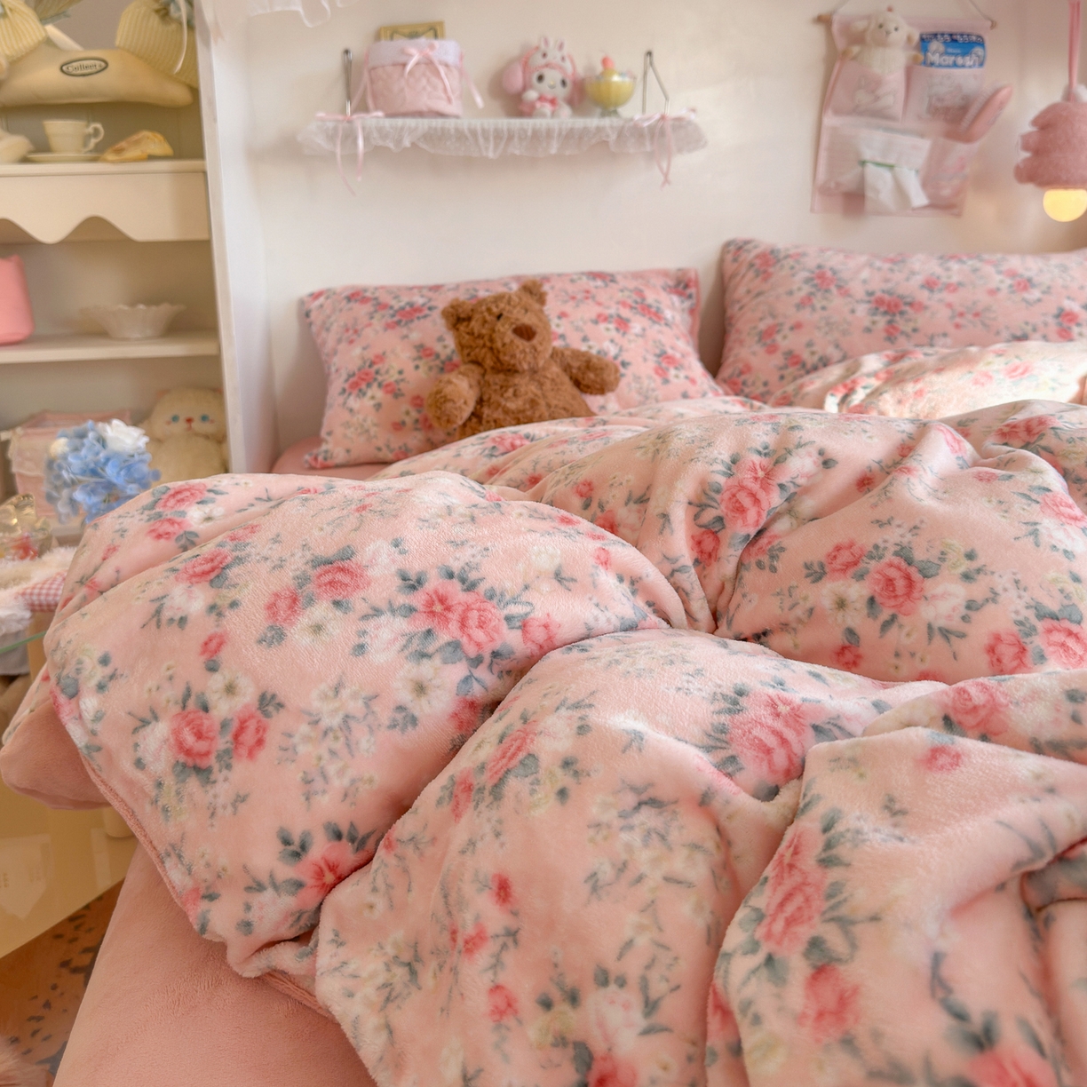 91家纺网 家纺一手货源 找家纺 初念 2025新款加厚高克重保暖可爱系牛奶绒床品套件系列（小红书推荐）（提供买家秀） 星辰闪烁