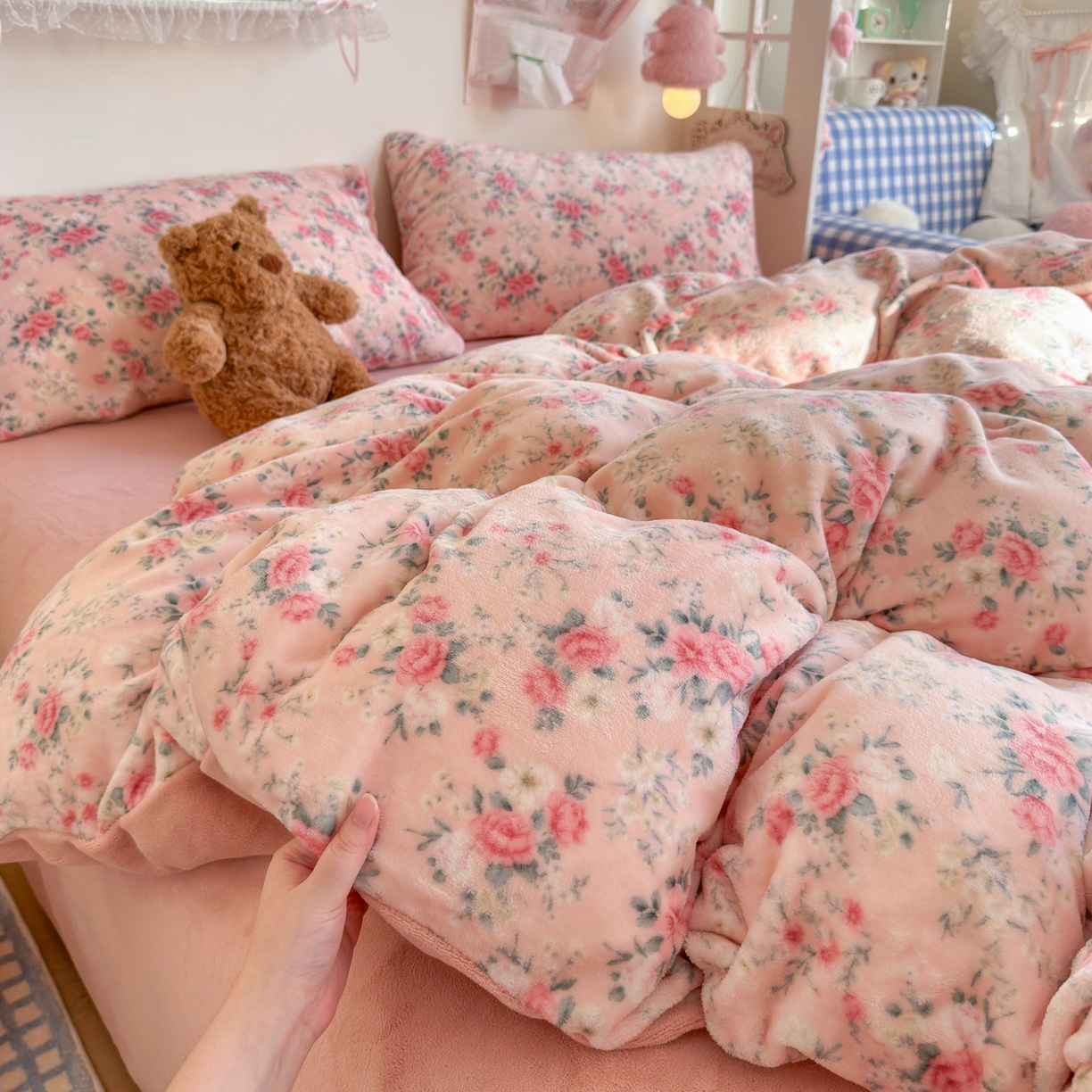 91家纺网 家纺一手货源 找家纺 初念 2025新款加厚高克重保暖可爱系牛奶绒床品套件系列（小红书推荐）（提供买家秀） 星辰闪烁