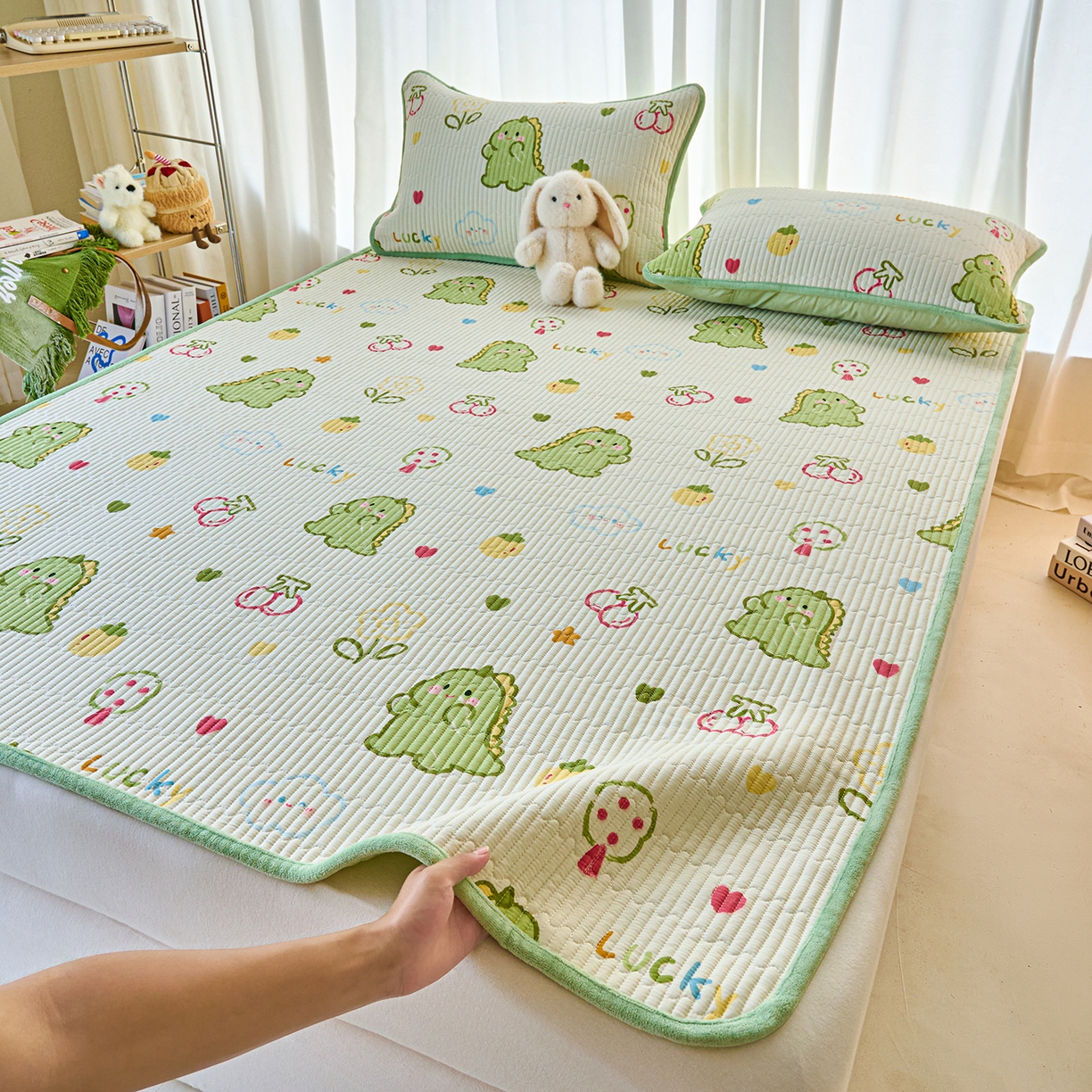 91家纺网 家纺一手货源 找家纺 X猫先生 2025新款棉加绒床垫一面全棉一面牛奶绒床褥垫软床垫床盖四季通用 幸运独角龙(A棉B绒）