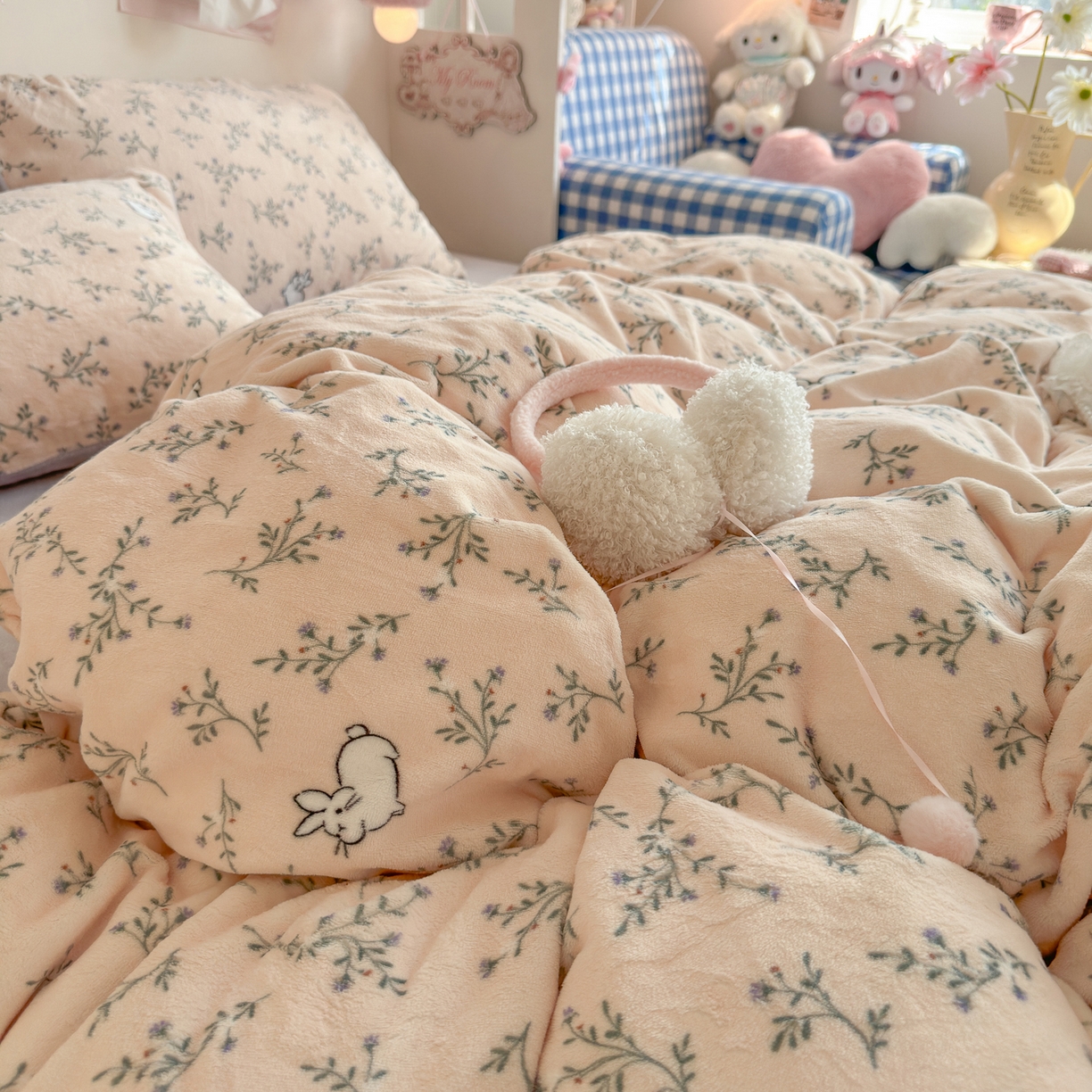 91家纺网 家纺一手货源 找家纺 初念 2025新款加厚高克重保暖可爱系牛奶绒床品套件系列（小红书推荐）（提供买家秀） 枝枝兔