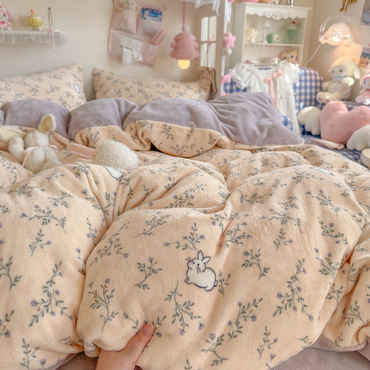 91家纺网 家纺一手货源 找家纺 初念 2025新款加厚高克重保暖可爱系牛奶绒床品套件系列（小红书推荐）（提供买家秀） 枝枝兔