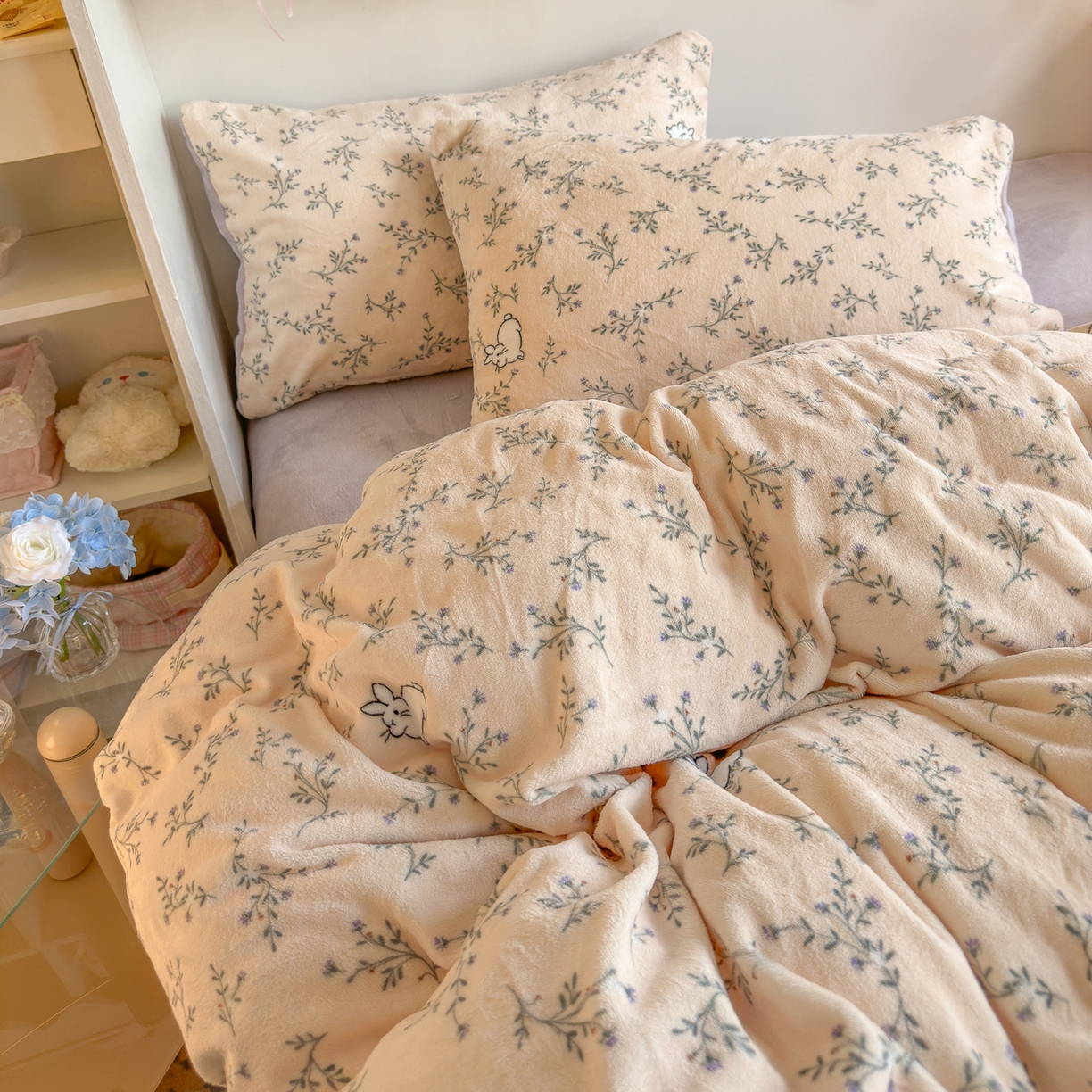 91家纺网 家纺一手货源 找家纺 初念 2025新款加厚高克重保暖可爱系牛奶绒床品套件系列（小红书推荐）（提供买家秀） 枝枝兔
