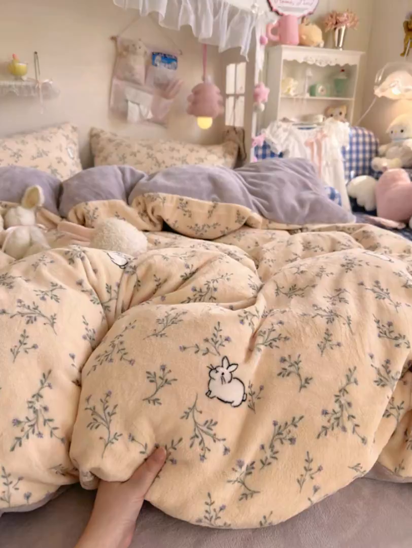 91家纺网 家纺一手货源 找家纺 初念 2025新款加厚高克重保暖可爱系牛奶绒床品套件系列（小红书推荐）（提供买家秀） 枝枝兔