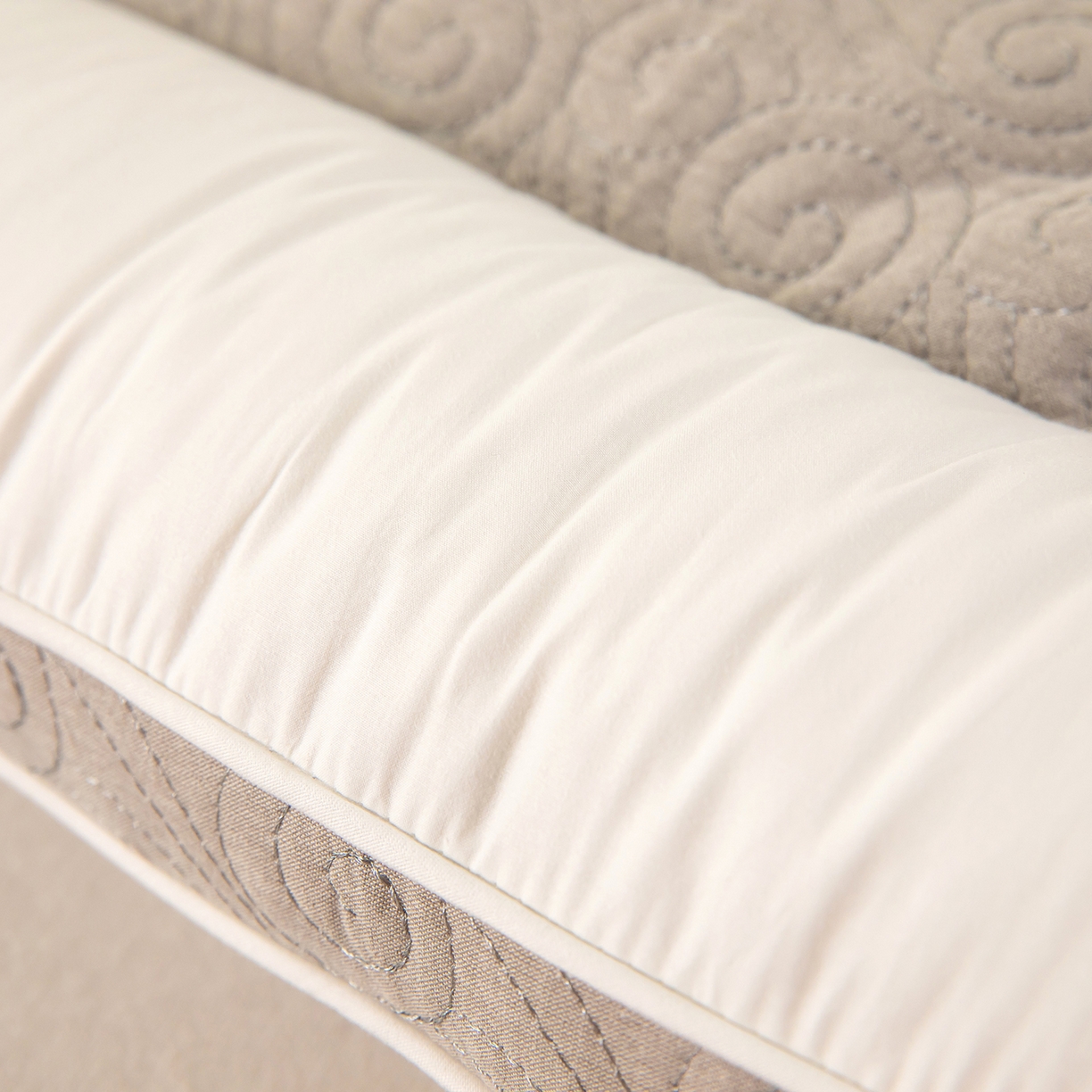 91家纺网 家纺一手货源 找家纺 （总）枕之坊 2025新款羽梦云荞双面荞麦枕护颈枕头