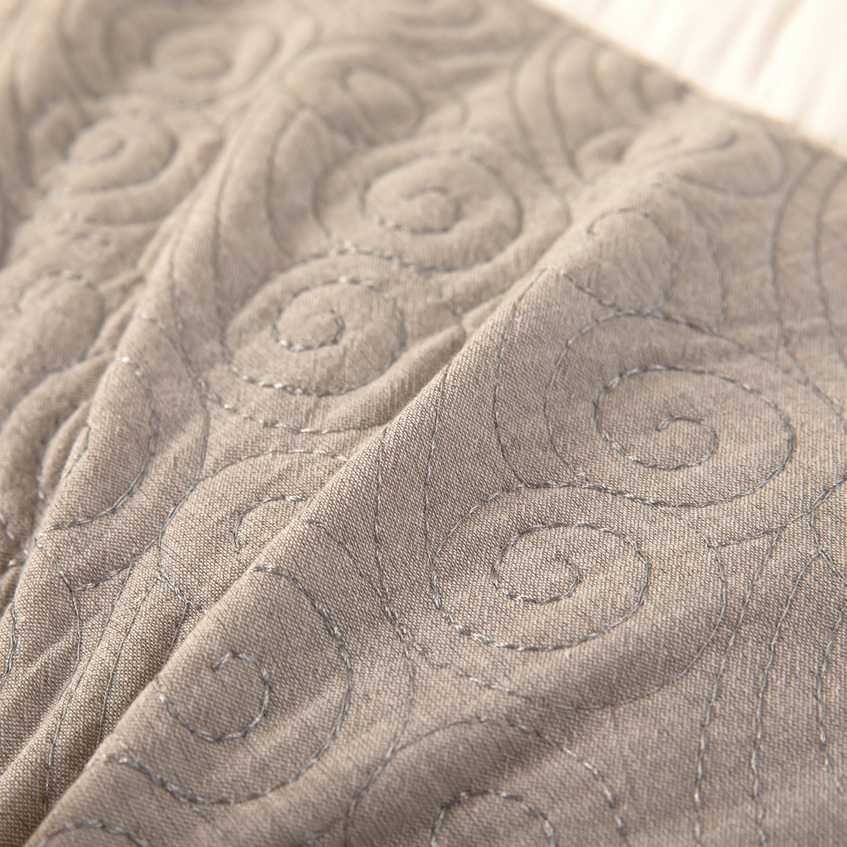 91家纺网 家纺一手货源 找家纺 （总）枕之坊 2025新款羽梦云荞双面荞麦枕护颈枕头