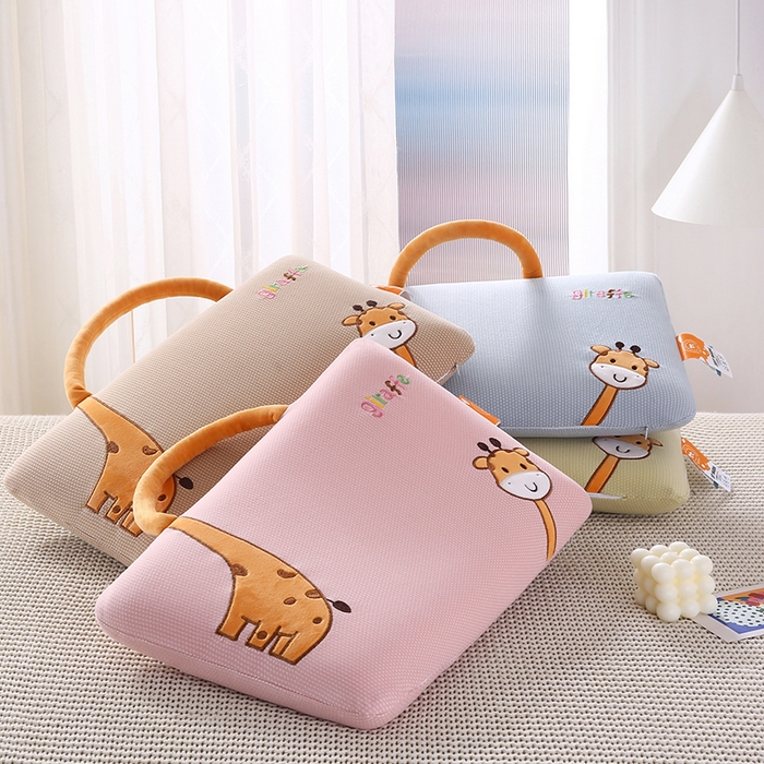 91家纺网 家纺一手货源 找家纺 （总）蔻眠 长颈鹿零压力儿童记忆枕芯学生护颈枕头