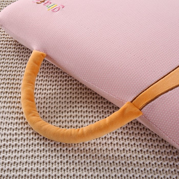 91家纺网 家纺一手货源 找家纺 蔻眠 长颈鹿零压力儿童记忆枕芯学生护颈枕头 长颈鹿-粉色