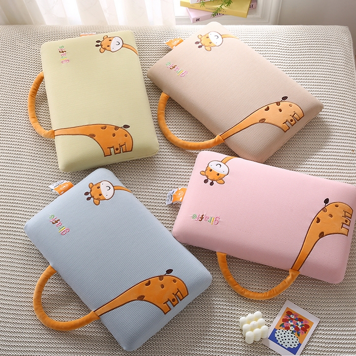 91家纺网 家纺一手货源 找家纺 （总）蔻眠 长颈鹿零压力儿童记忆枕芯学生护颈枕头