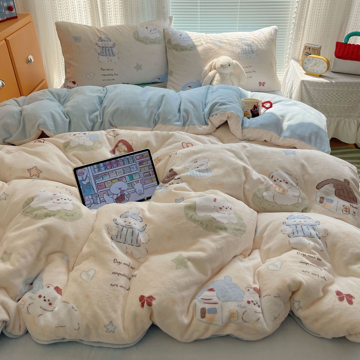 91家纺网 家纺一手货源 找家纺 （总）六巷胡同 2025新款INS卡通A类200克牛奶绒基础款四件套（第一系）