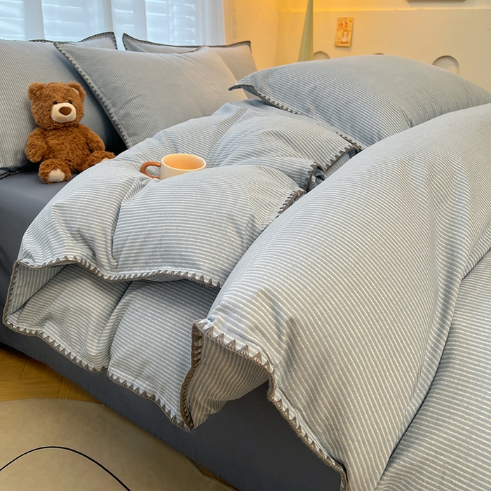 91家纺网 家纺一手货源 找家纺 莱茵家居 2025新款全棉磨毛贝壳边四件套 雾丝-青花蓝