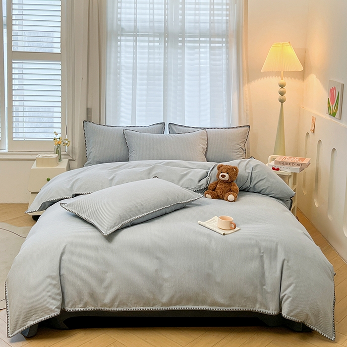 91家纺网 家纺一手货源 找家纺 莱茵家居 2025新款全棉磨毛贝壳边四件套 雾丝-青花蓝