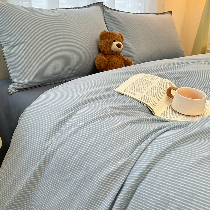 91家纺网 家纺一手货源 找家纺 莱茵家居 2025新款全棉磨毛贝壳边四件套 雾丝-青花蓝