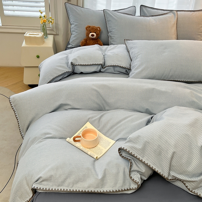 91家纺网 家纺一手货源 找家纺 莱茵家居 2025新款全棉磨毛贝壳边四件套 雾丝-青花蓝