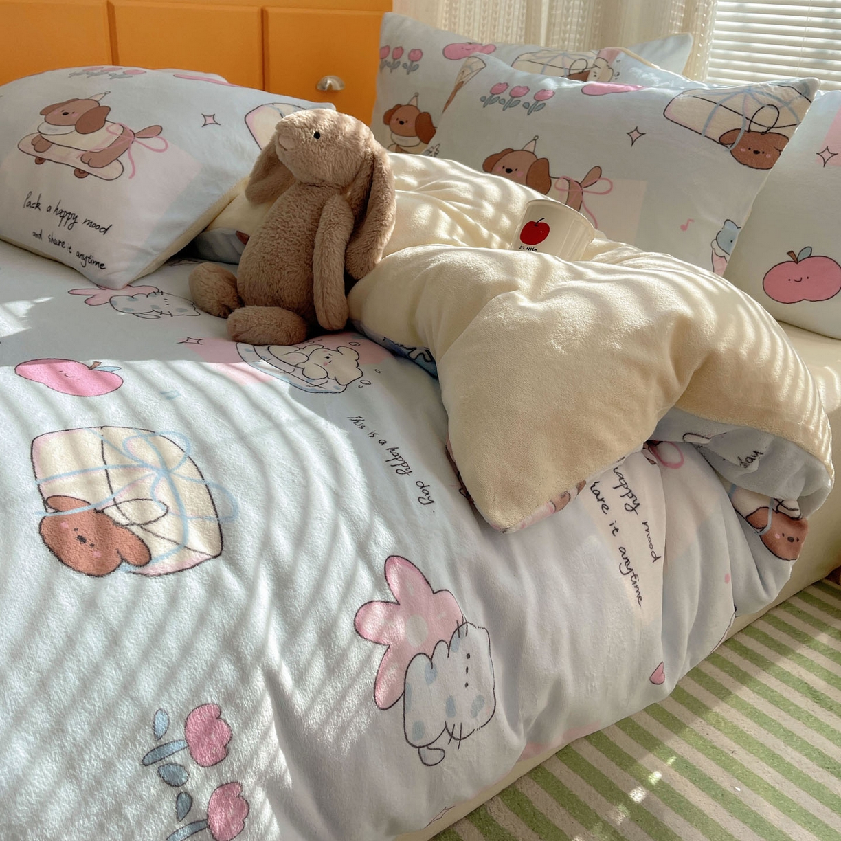 91家纺网 家纺一手货源 找家纺 六巷胡同 2025新款INS卡通A类200克牛奶绒基础款四件套（第一系） 基础款-芭宠假日蓝