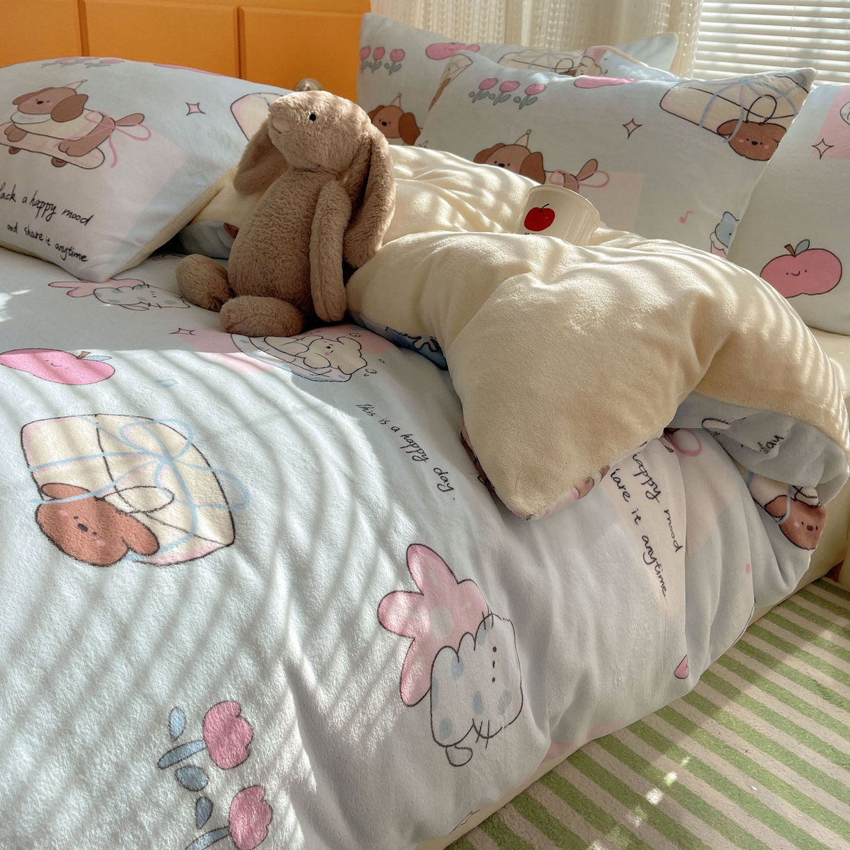 91家纺网 家纺一手货源 找家纺 六巷胡同 2025新款INS卡通A类200克牛奶绒基础款四件套（第一系） 基础款-芭宠假日蓝