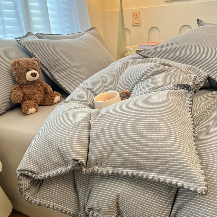 91家纺网 家纺一手货源 找家纺 莱茵家居 2025新款全棉磨毛贝壳边四件套 雾丝-云絮灰