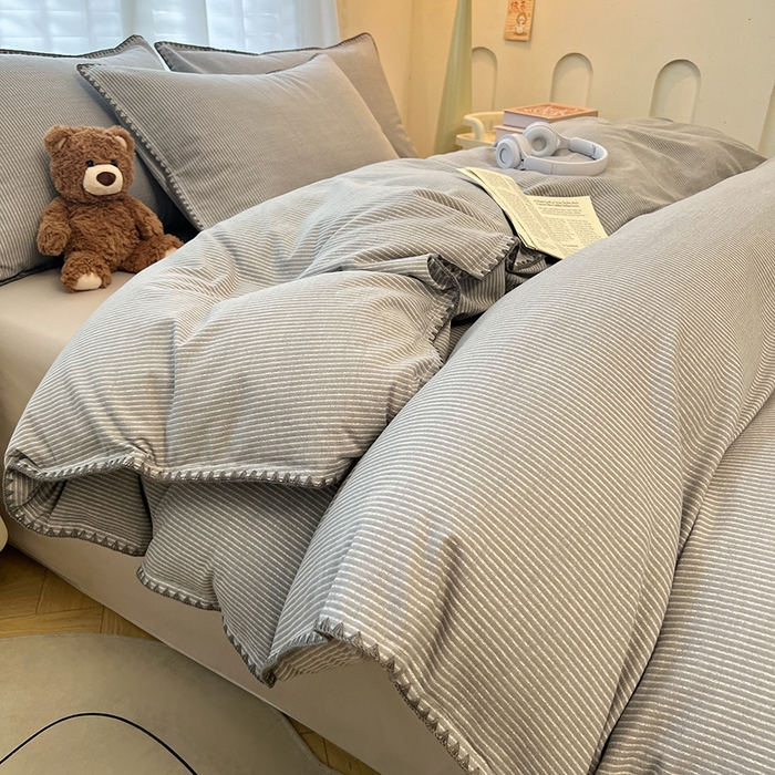 91家纺网 家纺一手货源 找家纺 莱茵家居 2025新款全棉磨毛贝壳边四件套 雾丝-云絮灰