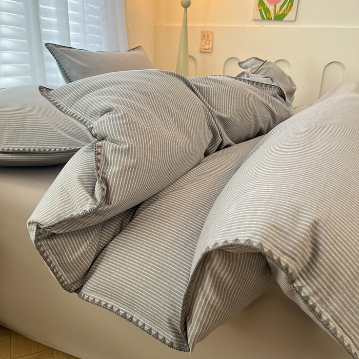 91家纺网 家纺一手货源 找家纺 莱茵家居 2025新款全棉磨毛贝壳边四件套 雾丝-云絮灰