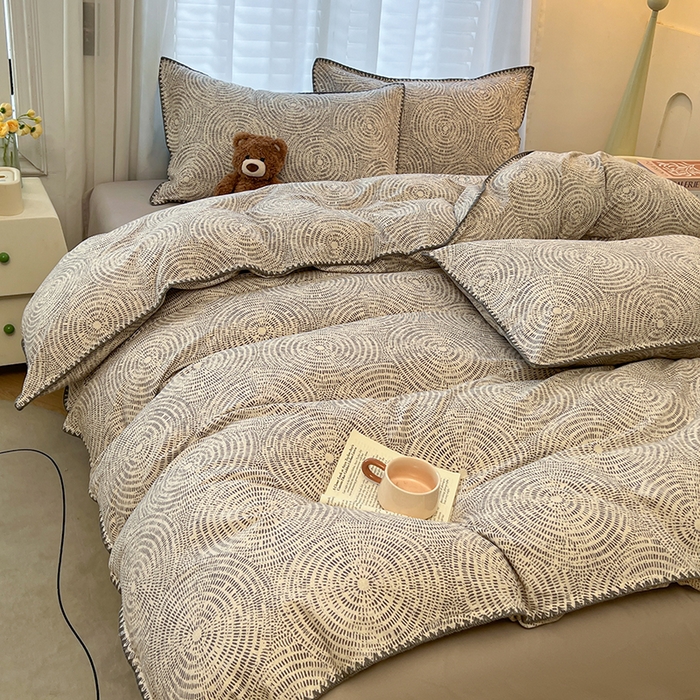 91家纺网 家纺一手货源 找家纺 莱茵家居 2025新款全棉磨毛贝壳边四件套 旋栖-暮江灰