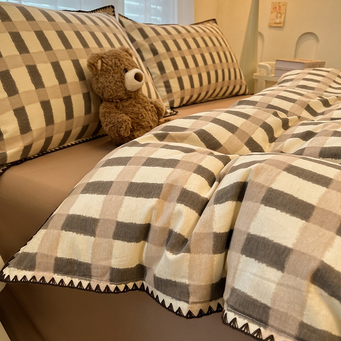 91家纺网 家纺一手货源 找家纺 莱茵家居 2025新款全棉磨毛贝壳边四件套 云格-可可拿铁