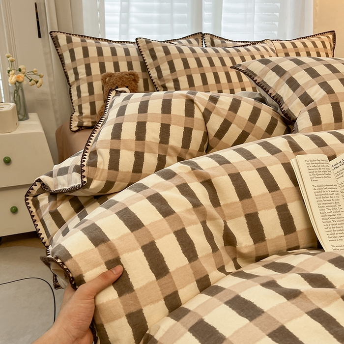 91家纺网 家纺一手货源 找家纺 莱茵家居 2025新款全棉磨毛贝壳边四件套 云格-可可拿铁