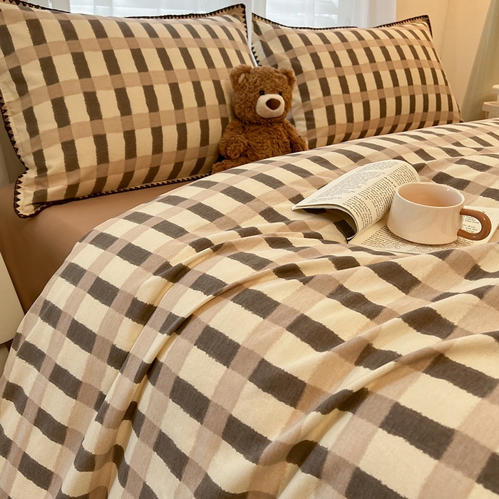 91家纺网 家纺一手货源 找家纺 莱茵家居 2025新款全棉磨毛贝壳边四件套 云格-可可拿铁