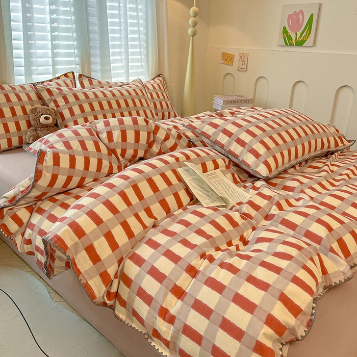 91家纺网 家纺一手货源 找家纺 莱茵家居 2025新款全棉磨毛贝壳边四件套 云格-红米焦糖