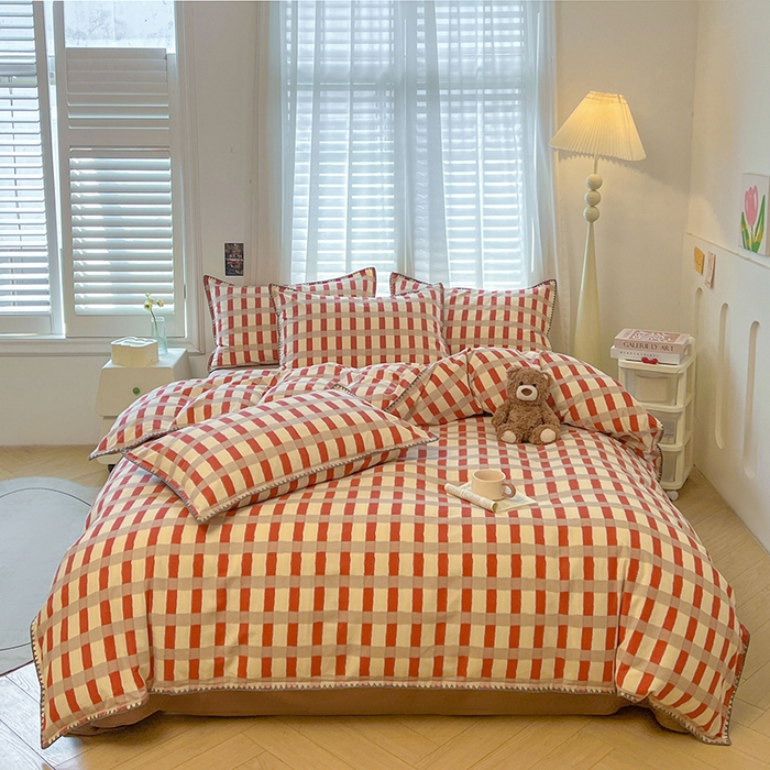 91家纺网 家纺一手货源 找家纺 莱茵家居 2025新款全棉磨毛贝壳边四件套 云格-红米焦糖