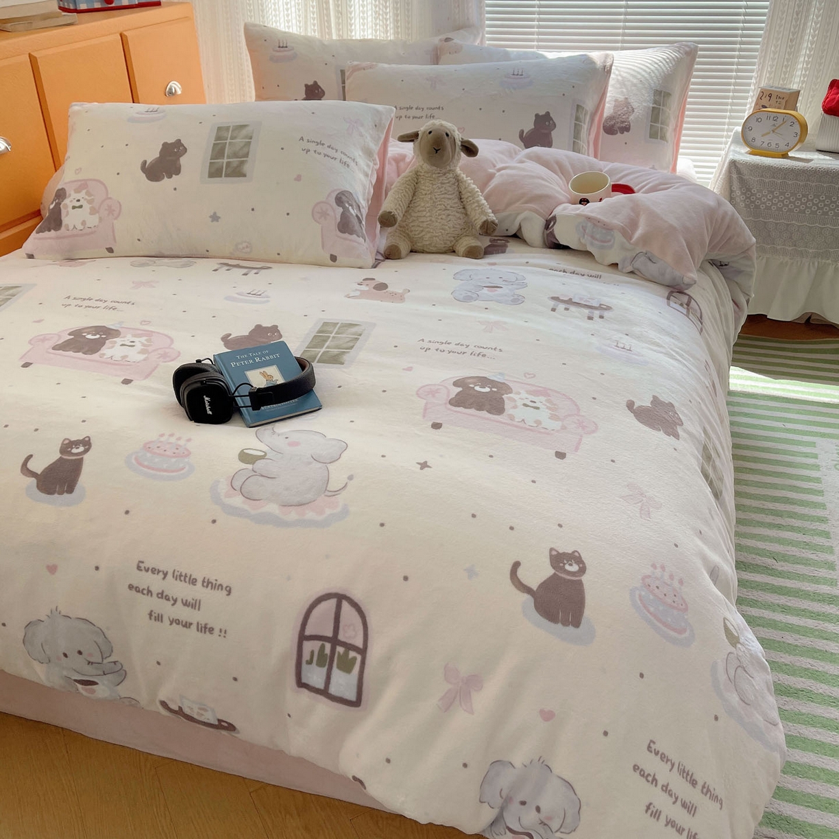 91家纺网 家纺一手货源 找家纺 六巷胡同 2025新款INS卡通A类200克牛奶绒基础款四件套（第一系） 基础款-萌象周末趴