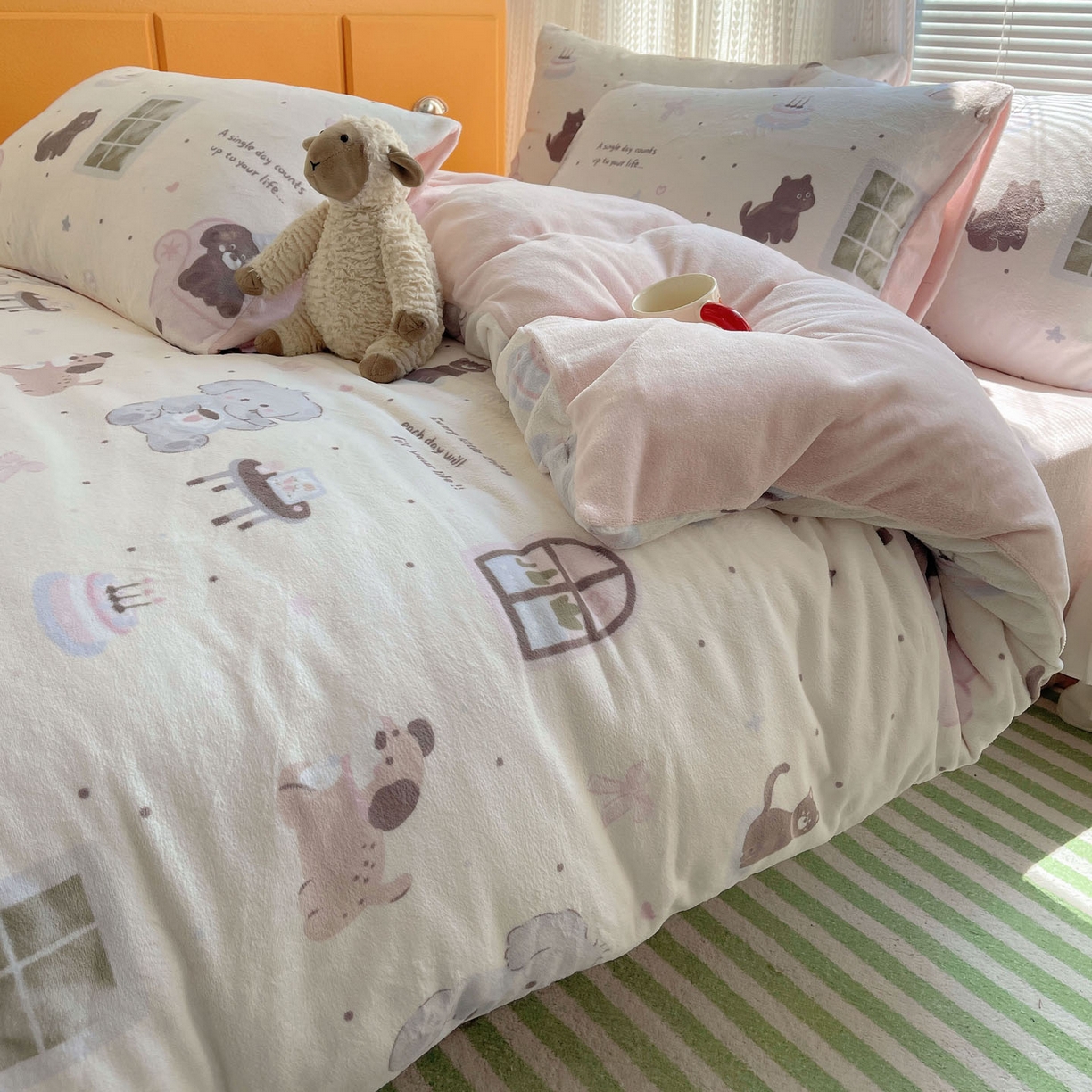 91家纺网 家纺一手货源 找家纺 六巷胡同 2025新款INS卡通A类200克牛奶绒基础款四件套（第一系） 基础款-萌象周末趴