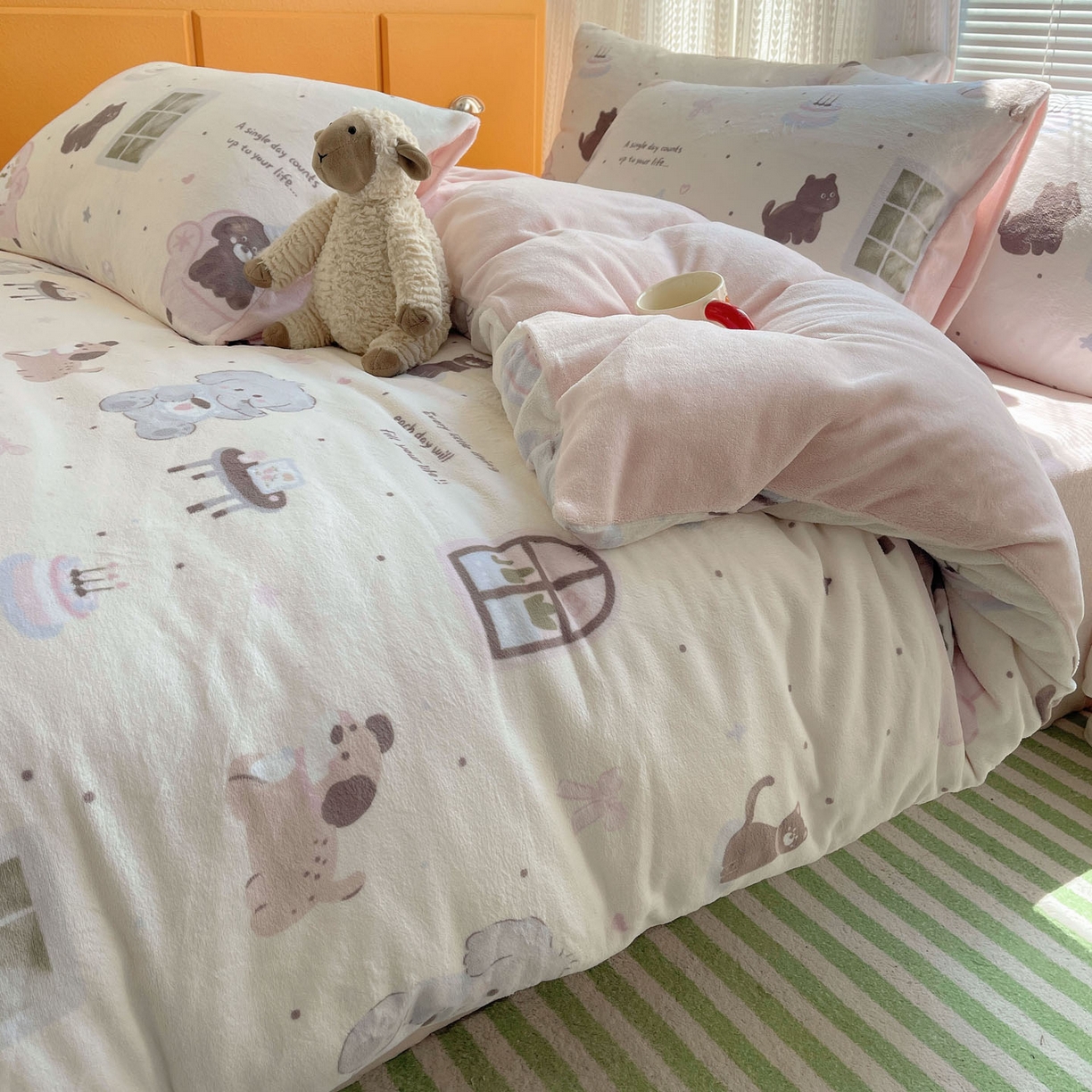 91家纺网 家纺一手货源 找家纺 六巷胡同 2025新款INS卡通A类200克牛奶绒基础款四件套（第一系） 基础款-萌象周末趴