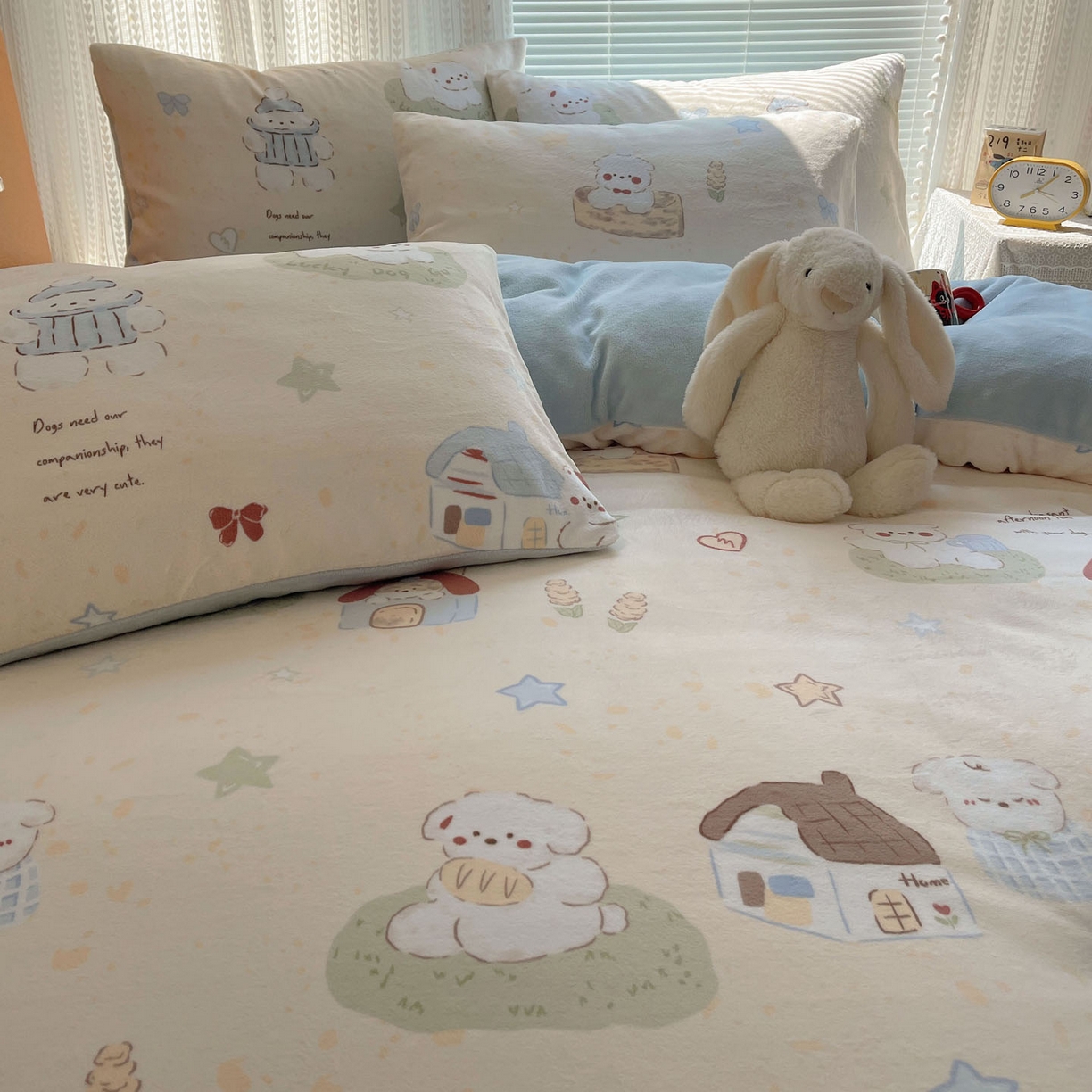 91家纺网 家纺一手货源 找家纺 六巷胡同 2025新款INS卡通A类200克牛奶绒基础款四件套（第一系） 基础款-奶萌修狗集